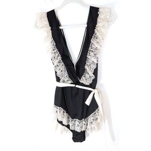 𝅺ilgwu Union Vintage Teddy Flair Lace Ruffle Black